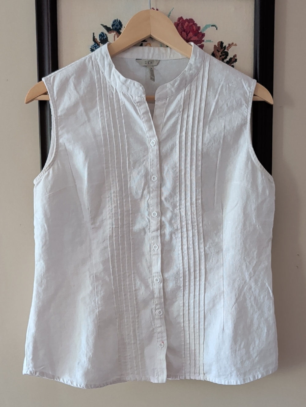 Sleeveless White Pintuck Button-Front Linen Blend Top